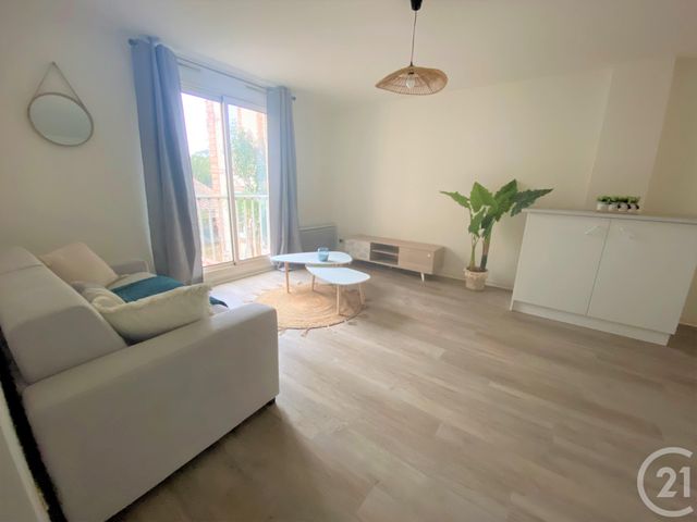 Appartement T1 à louer - 1 pièce - 35.0 m2 - ALBI - 81 - MIDI-PYRENEES - Century 21 Agence Sainte-Cécile